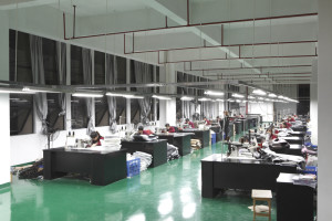 chengfengshengchan-300x200-154 sewing
