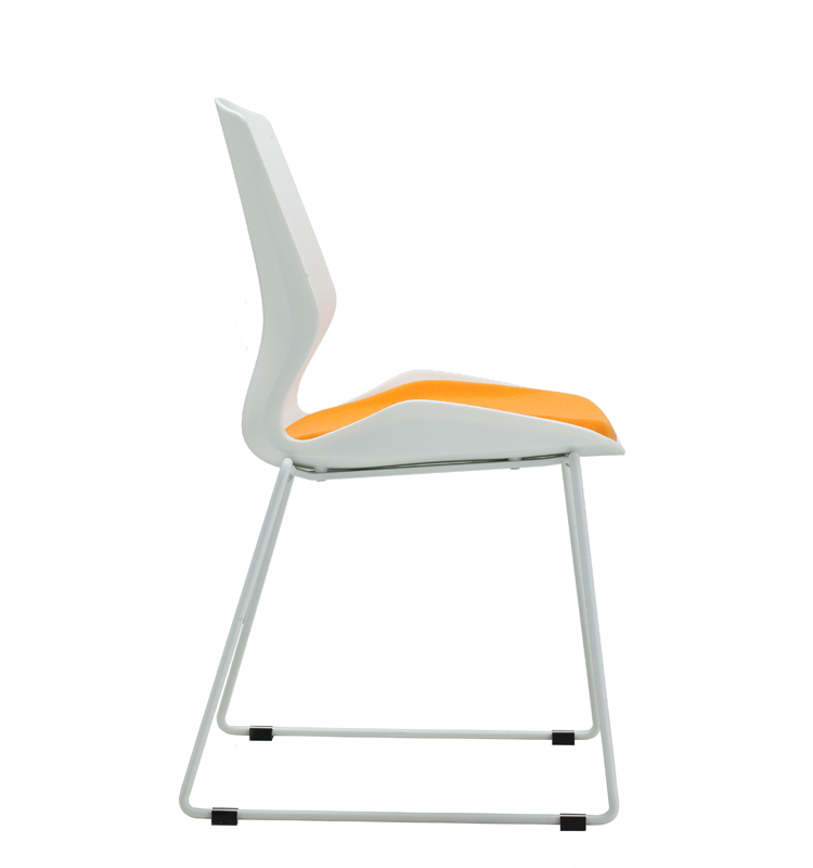 Nordic  style white plastic office leisure visitor chair with sled base