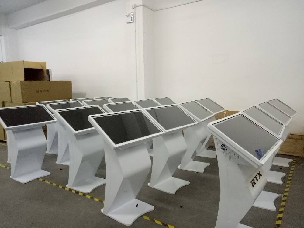43 Inch K Shape LCD Multi Touch Screen Digital Advertising Machine